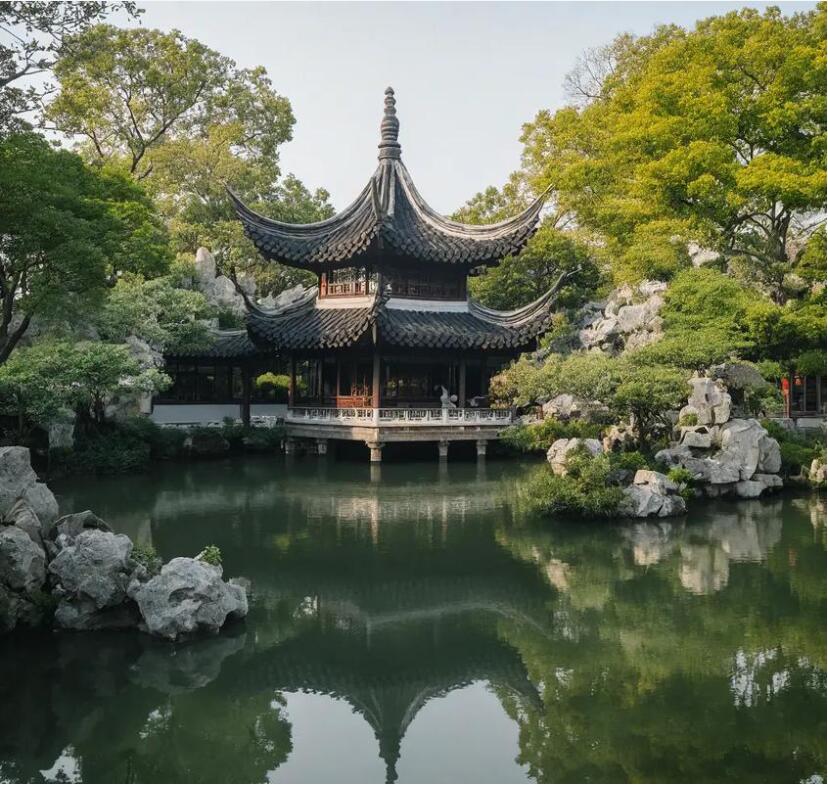 南京鼓楼雨寒旅游有限公司